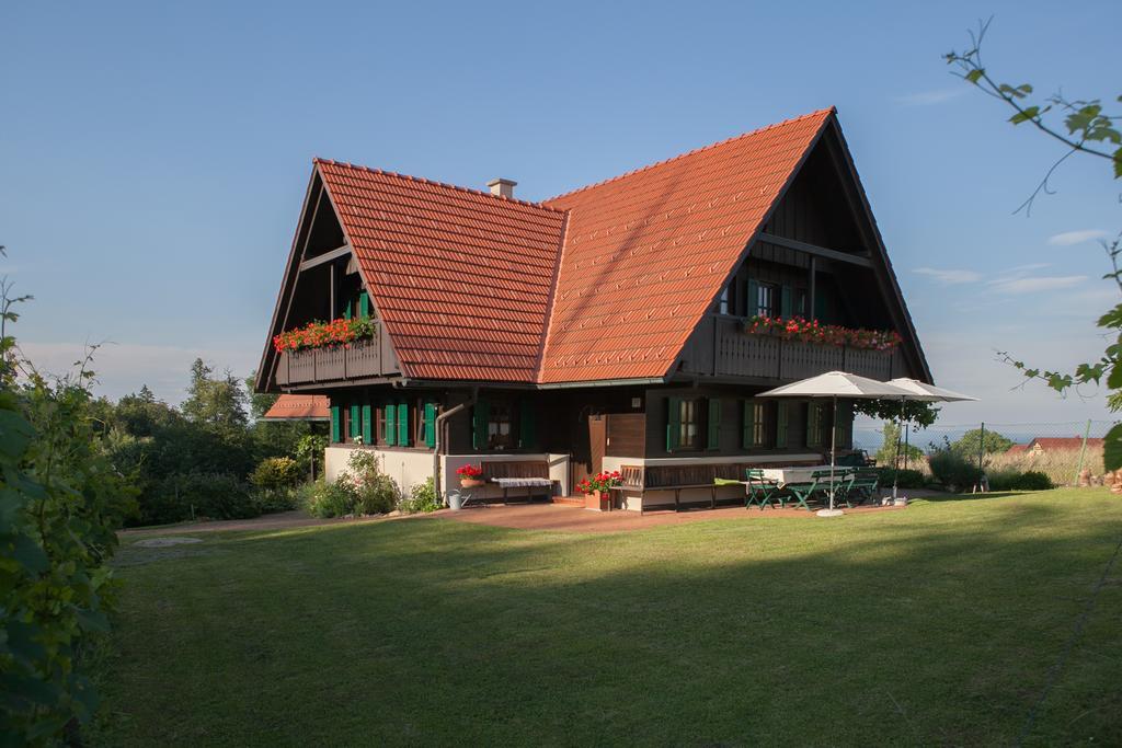 Ferienhaus Neubauer 스피에펠트 외부 사진