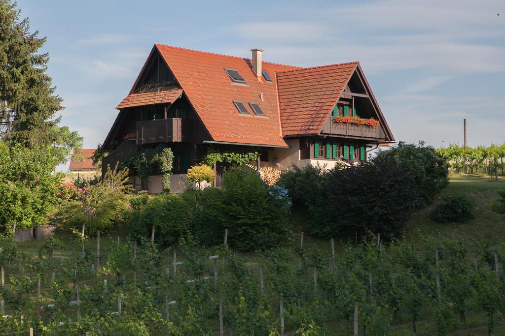 Ferienhaus Neubauer 스피에펠트 외부 사진