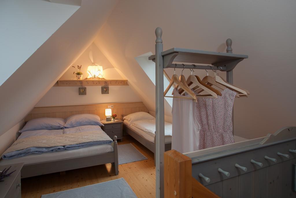 Ferienhaus Neubauer 스피에펠트 외부 사진